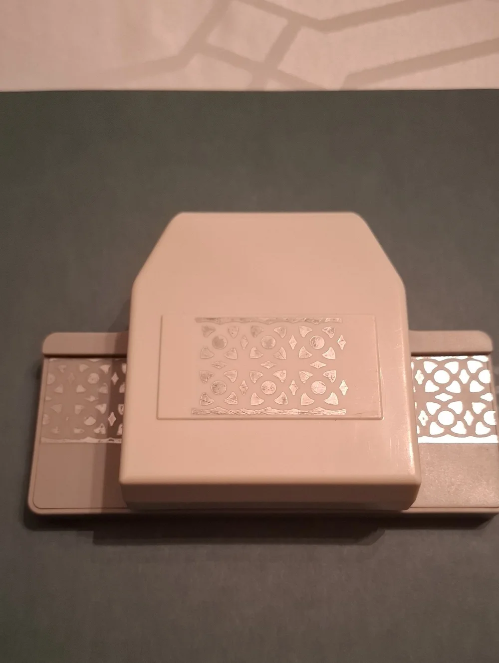Neutral Beige Craft Edge Paper Punch for Decorative Borders